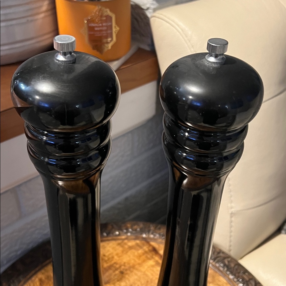 Elegant Black Salt Pepper Mill Set - Picture 7 of 16